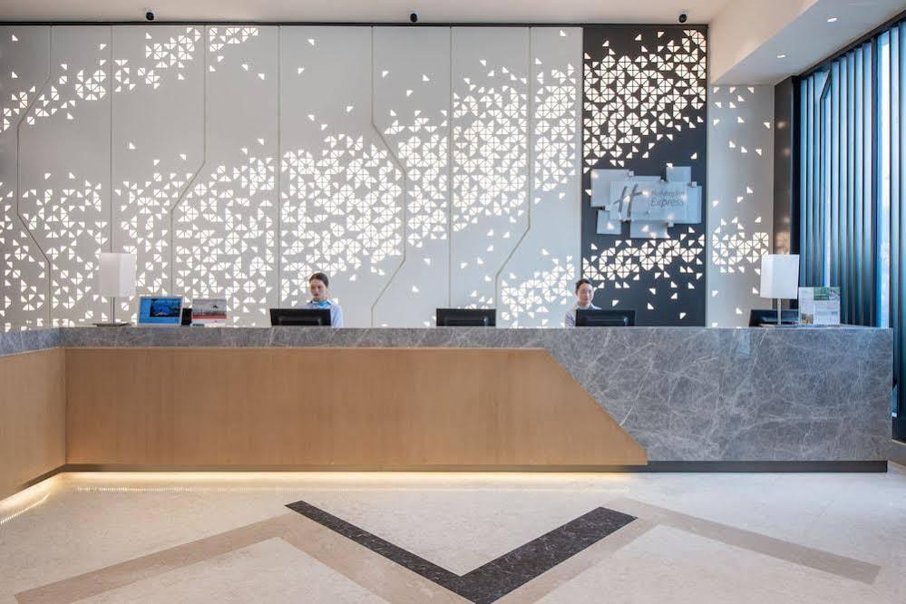 Holiday Inn Express Chengdu Huanhuaxi By Ihg-Near Jinsha Site Musem,Near Wuhou Temple Museum,Welcome Drinks,Free Gym,Free Self-Service Laundry Ченду Екстер'єр фото