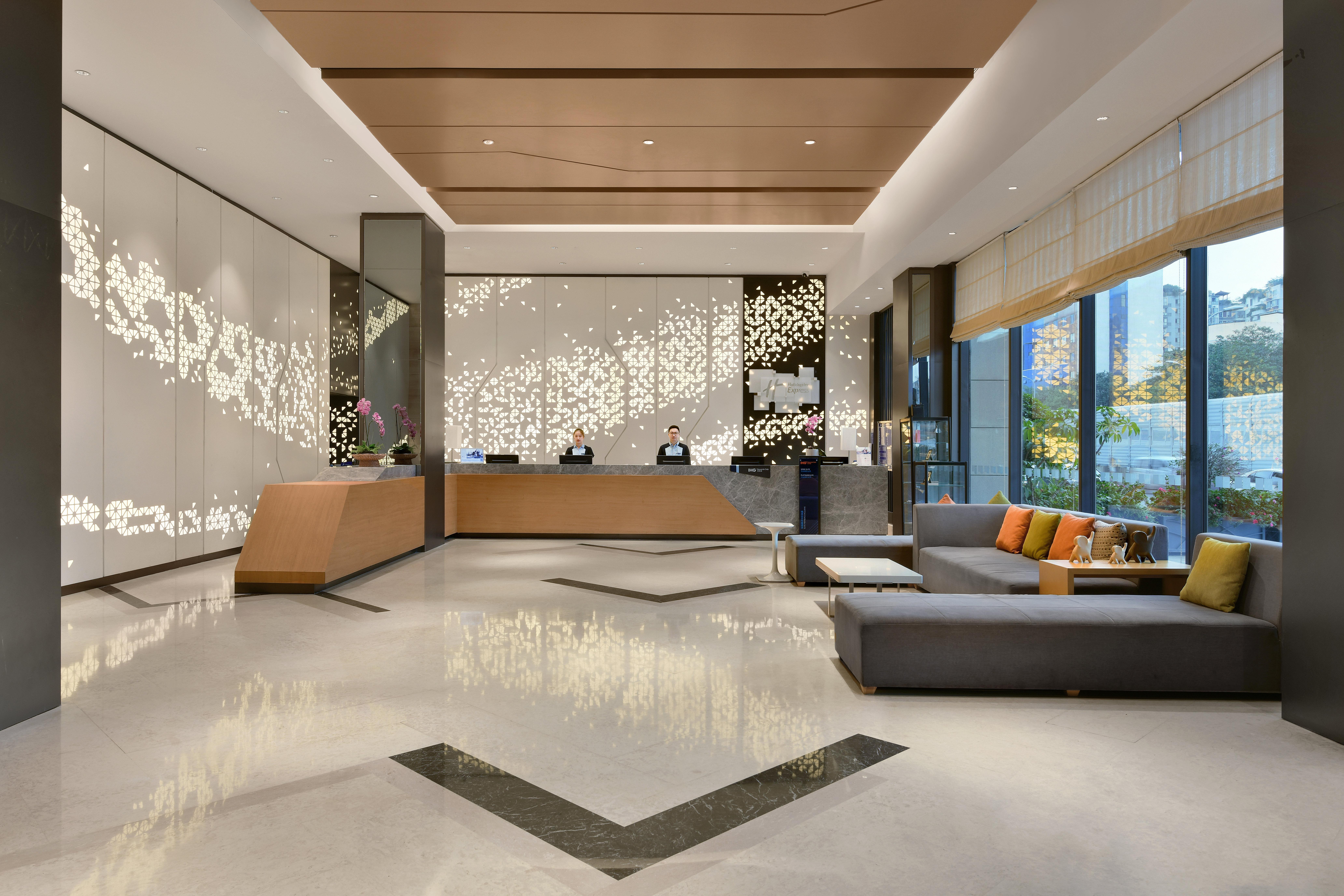 Holiday Inn Express Chengdu Huanhuaxi By Ihg-Near Jinsha Site Musem,Near Wuhou Temple Museum,Welcome Drinks,Free Gym,Free Self-Service Laundry Ченду Екстер'єр фото