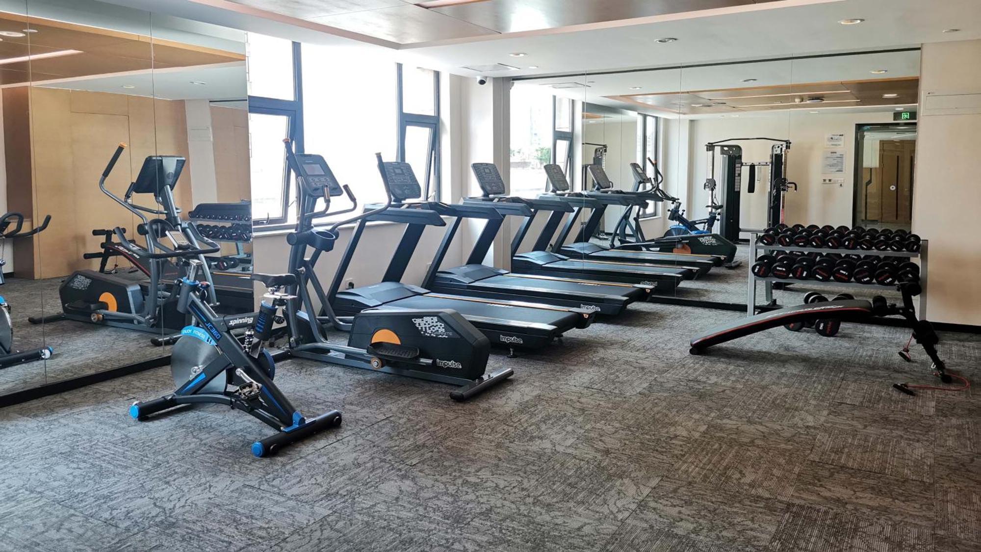 Holiday Inn Express Chengdu Huanhuaxi By Ihg-Near Jinsha Site Musem,Near Wuhou Temple Museum,Welcome Drinks,Free Gym,Free Self-Service Laundry Ченду Екстер'єр фото