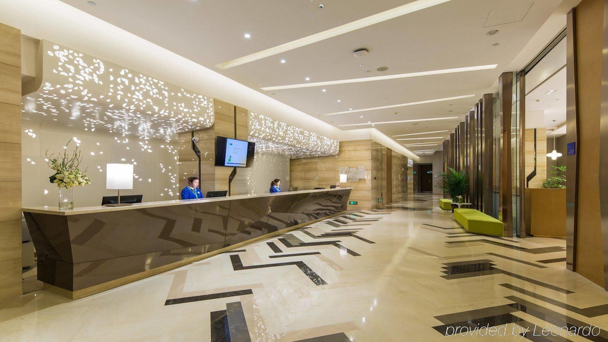 Holiday Inn Express Chengdu Huanhuaxi By Ihg-Near Jinsha Site Musem,Near Wuhou Temple Museum,Welcome Drinks,Free Gym,Free Self-Service Laundry Ченду Екстер'єр фото